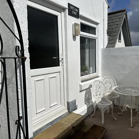 Cozy Coastal Lodge In Hayle Exterior photo