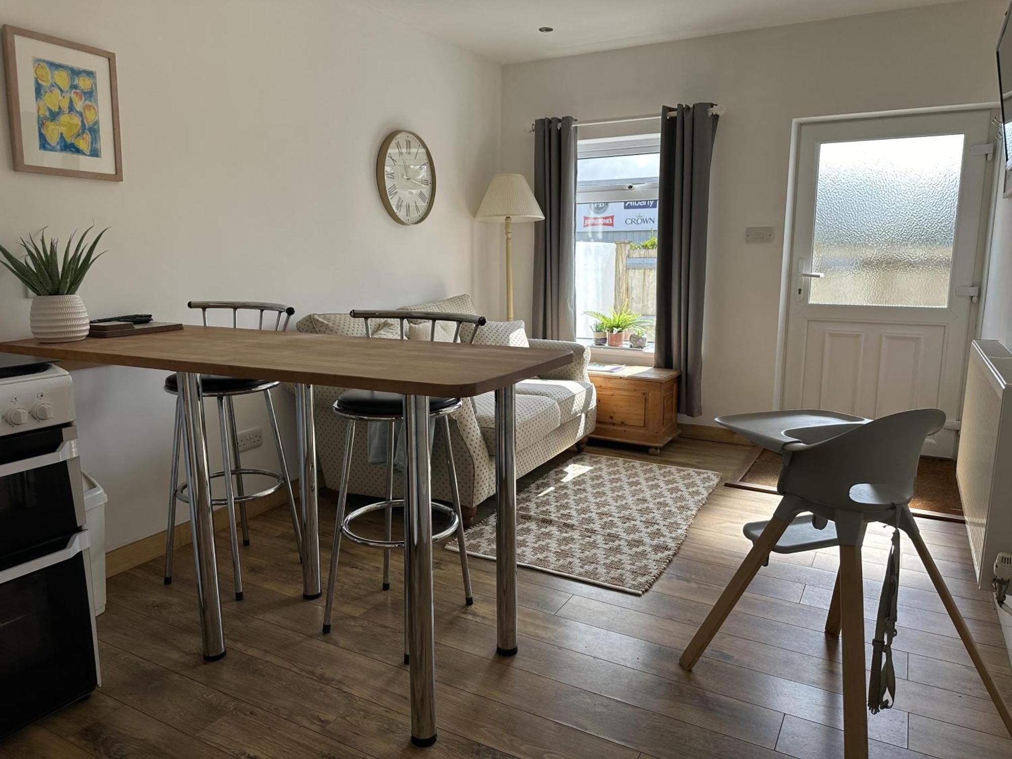 Cozy Coastal In Hayle